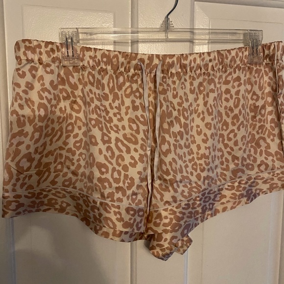 Victoria’s Secret satin Cami set. NWOT Size XL - Picture 3 of 7